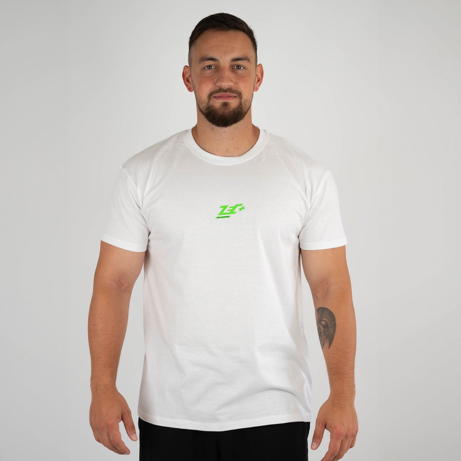 Weißes Zec+ Herren T-Shirt mit grünem Logo, Vorderseite